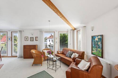 Wohnzimmer 1.OG - 7 Zimmer Einfamilienhaus in Berlin