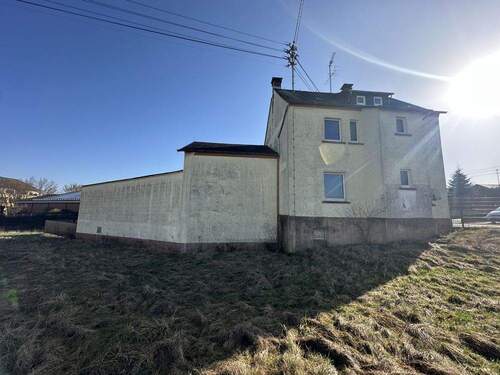 Seitenansicht - 5 Zimmer Einfamilienhaus in Ransbach-Baumbach