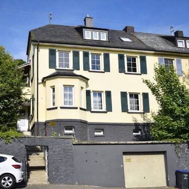 Hausvorderansicht - Top-Gelegenheit! Schönes Dreifamilienhaus in Kirn zu verkaufen