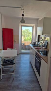 Küche
- Schöne, Helle 3 Zimmer Wohnung Nürnberg mit Balkon und Einbauküche