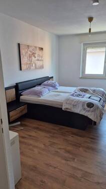 Schlafzimmer
- 