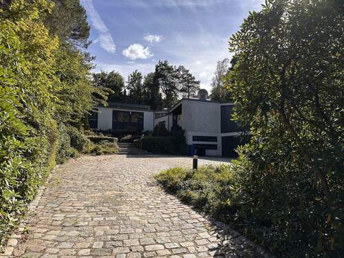 Auffahrt - 6 Zimmer Einfamilienhaus zum Kaufen in Seevetal/Ramelsloh