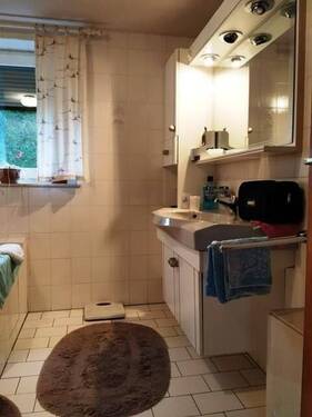 EG_Badezimmer deckenhoch gefliest - 