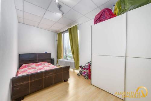 Schlafzimmer - 4 Zimmer Etagenwohnung zum Kaufen in Neutraubling