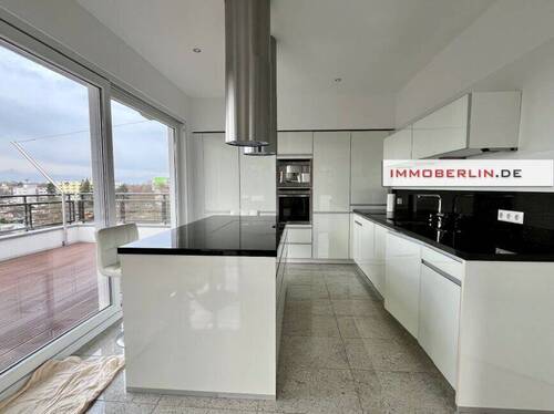 1 - 4 Zimmer Etagenwohnung in Berlin