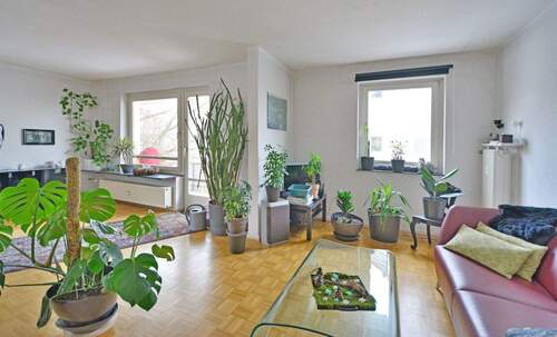 4129 - Wohnzimmer (1) - Etagenwohnung mit 85,60 m&sup2; in Kassel zum Kaufen