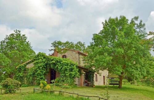 Bild 1 - Roccalbegna - Bauernhaus mit großem Pferdestall, Scheunen und 38 Hektar Land 