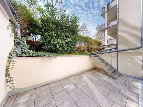 Titelbild - Mehrgenerationenwohnen in Ahrensfelde: Zwei Wohnbereiche mit Balkon und Terrasse