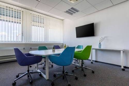 Bild 3 - Großraumbüros für 10 Personen in Regus Nürnberg Airport