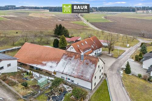 Ansicht - 7 Zimmer Bauernhaus, Landhaus zum Kaufen in Horgenzell