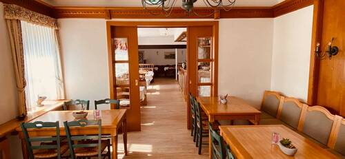 Restaurant mit Schiebetür - 