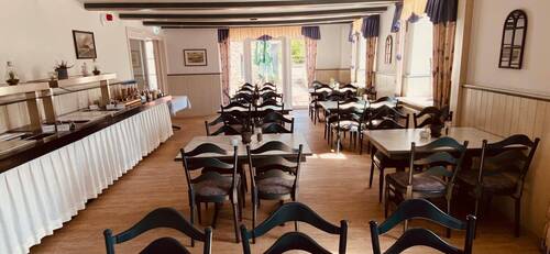 Frühstücksraum mit Büffet - 