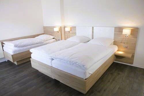 3 Bett Zimmer 7 - 