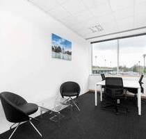 Privater Büroraum ganz auf Ihre individuellen Unternehmensbedürfnisse angepasst in Regus Laim - München