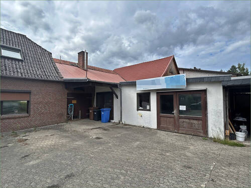 Hof und Eingang Gewerbeeinheit - 