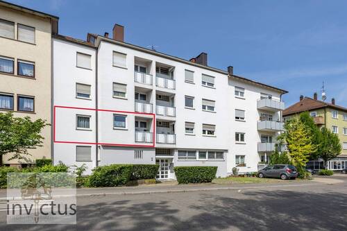 Straßenansicht - Campusnah wohnen mit Komfort: 2,5 Zimmer, zwei Balkone und Garage