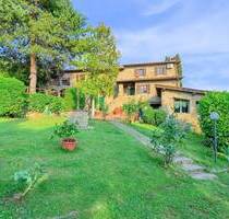 Bauernhaus mit 2 Wohnungen und herrlichem Panoramablick, Pool und 47ha Grund | Immobilie Toskana - Reggello