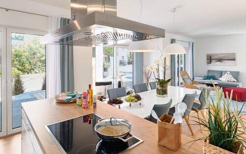 Schöne helle Wohnküche - 3 Zimmer Bungalow zum Kaufen in Gerstungen