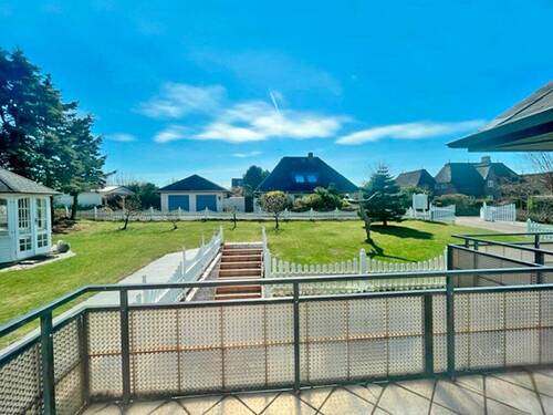 Altbestand -großer Garten - Einfamilienhaus mit 272,00 m&sup2; in Wenningstedt zum Kaufen