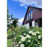 Einfamilienhaus mit Einliegerwohnung in gehobener Ausstattung mit Garage und Carport in Garbsen-Mitte