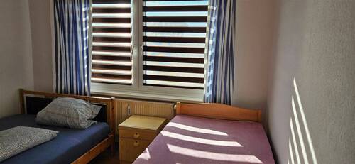 Zimmer 1 - 