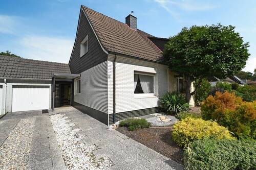 Außenansicht - 4 Zimmer Doppelhaushälfte zum Kaufen in Essen