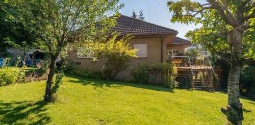 weitere Fotos im Exposé - traumhaftes Haus mit eigenem Wasserzugang zu den Kanälen