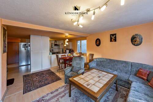 ...oder der Köchin, dem Koch beim Arbeiten zusehen und schnuppern, was es gibt... - 