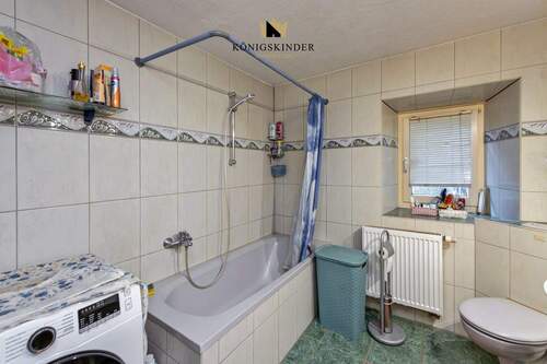 direkt neben der Küche - sehr praktisch... - 