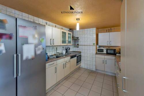 Jetzt erst mal in die Küche.. - 