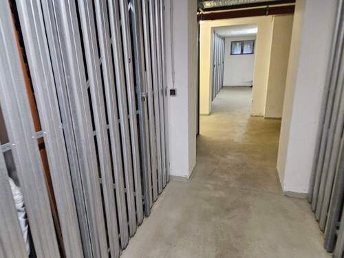 Keller - 3 Zimmer Etagenwohnung in Halle