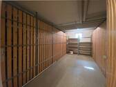 Großes Kellerabteil mit Fenster - 