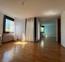Attraktive 2-Zimmer-Wohnung mit Terrasse mit Garten sofort Bezug! - Esslingen am Neckar Krummenacker