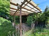 Carport im Garten - 