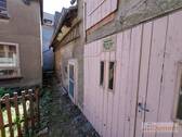 Nebengelass mit Garage - 