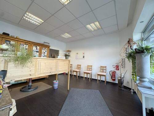 Rezeption/Wartezimmer - 