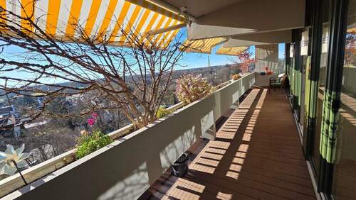 Balkon mit Jalousie.jpg - Exklusive Luxus 2,5-Zimmer-Wohnung in Parkstadt-Solln zu verkaufen!