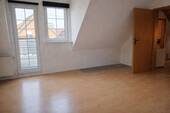Schlaf / Wohnzimmer 1 - 2 Zimmer Etagenwohnung zur Miete in Dauernheim