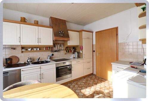 Küche - 6 Zimmer Einfamilienhaus in Altenstadt