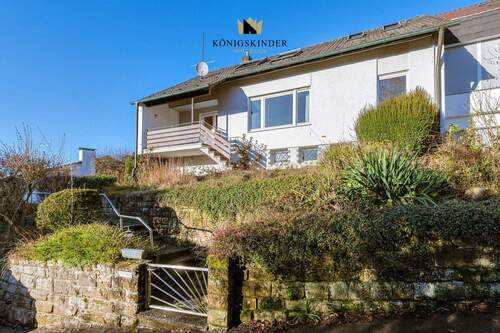 Außenansicht - Sonnige Aussichten! Hübsches Einfamilienhaus in schöner Ortsrandlage in Weinstadt