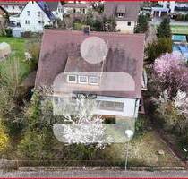 Großzügiges Einfamilienhaus mit großem Grundstück - viel Potenzial! - Forchheim