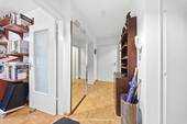 Flur & Eingangsbereich - 4 Zimmer Etagenwohnung zum Kaufen in Karlsruhe