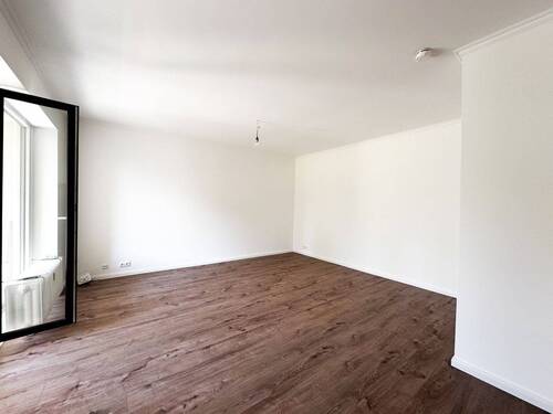 Wohnbereich - 2 Zimmer Etagenwohnung zum Kaufen in Hamburg