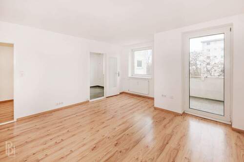 Wohnzimmer - 3 Zimmer Etagenwohnung in Berlin