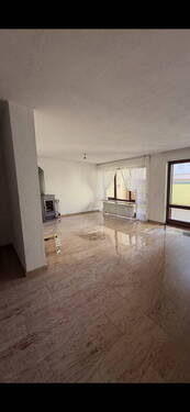 Bild 1 - Einzugsfertiges, gepflegtes Reihenmittelhaus (1-2 Familienhaus) in zentraler Lage von Renningen