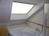 Eckbadewanne im Dachgeschoss - 