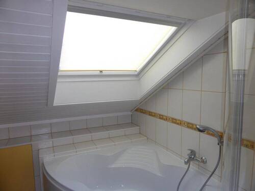 Eckbadewanne im Dachgeschoss - 