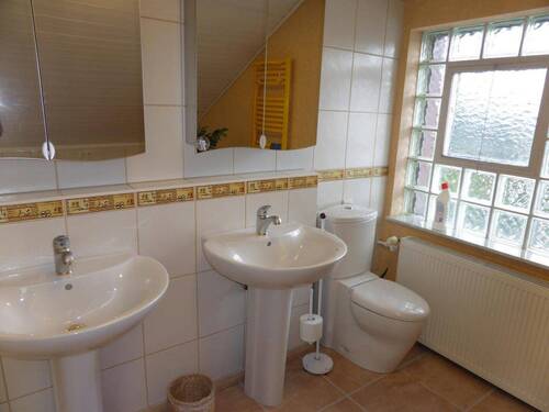 Bad im Dachgeschoss - 