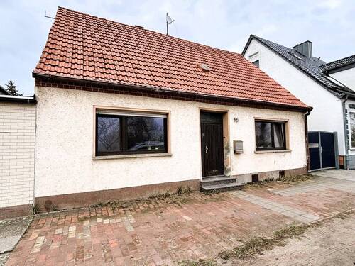 Wohnen in Coswig - kleines Stadthaus mit Innenhof und Garten im Herzen von Coswig