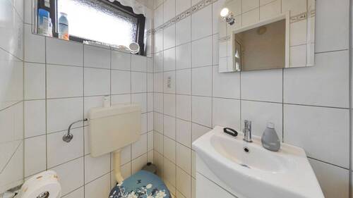Gäste_WC - Reihenmittelhaus mit 92,00 m&sup2; in Niederkrüchten / Elmpt zum Kaufen